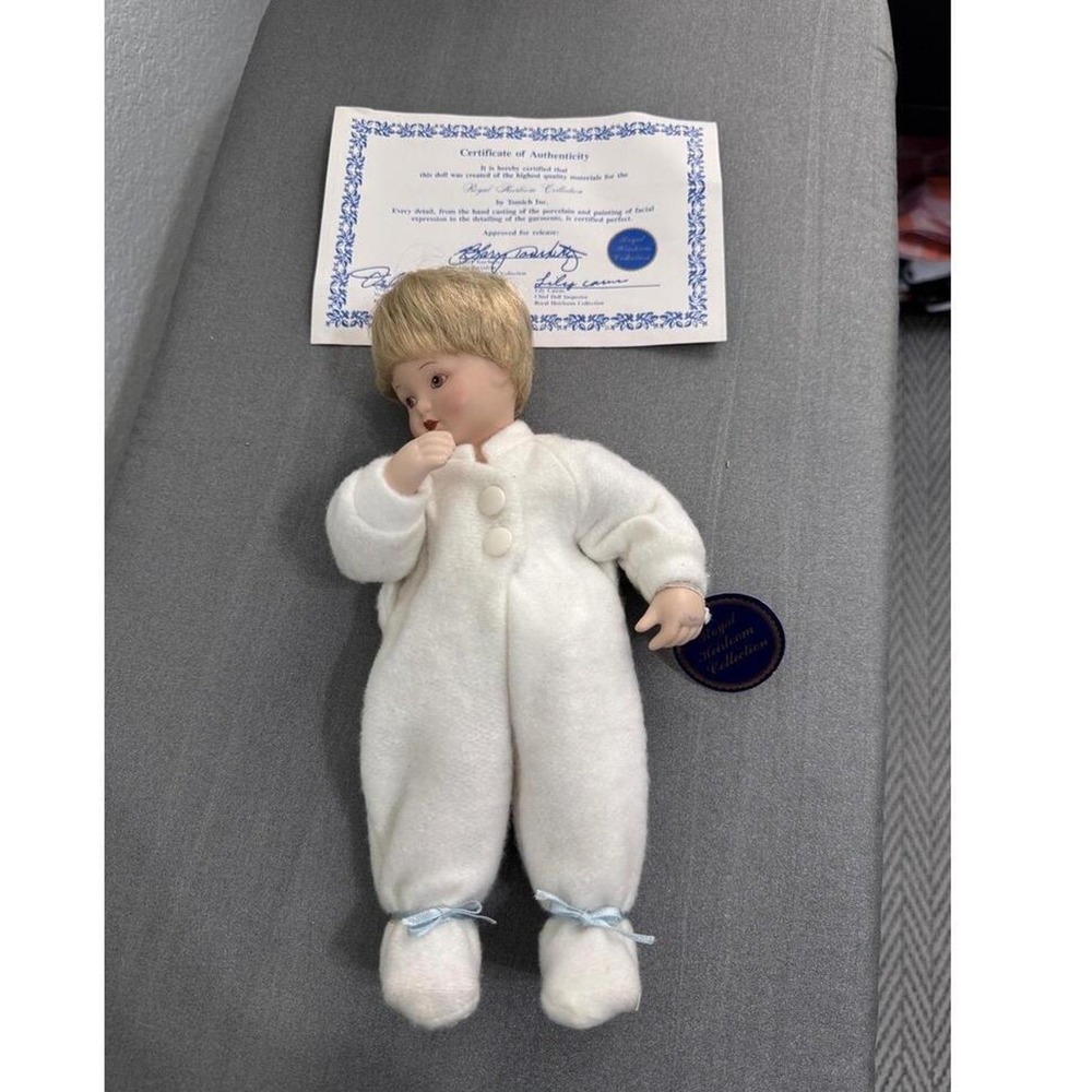 Vintage Royal Heirloom Collection Porcelain Baby Doll w/ Lamb, COA‎ & Box